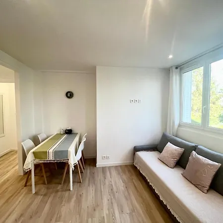 Appart Laffitte Joli T2 Au Coeur Du Parc & Parking & Rer Pour Paris & La Defense Maisons-Laffitte Exterior foto