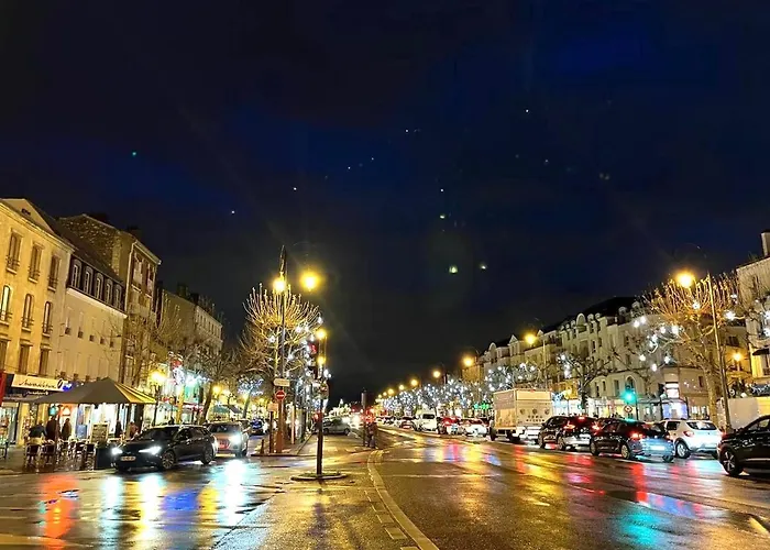 Appart Laffitte Joli T2 Au Coeur Du Parc & Parking & Rer Pour Paris & La Defense
