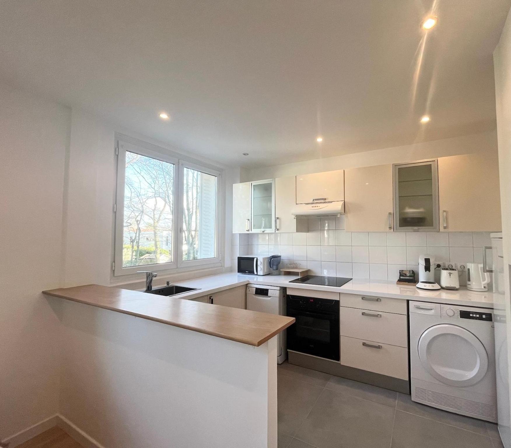 Apartment Laffitte Joli T2 Au Coeur Du Parc & Parking & Rer Pour Paris & La Defense *